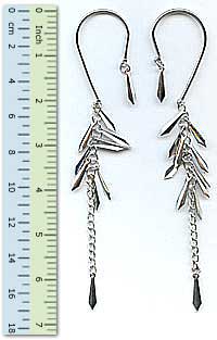 Costume Jewelry: OEM Spear Shaped Fashion Dangle Ear hooks (size 36Kb)